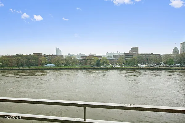 Sold by Corcoran | media 23