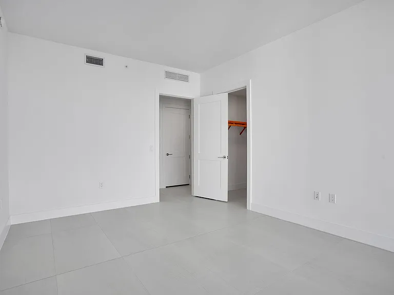 151 N Seabreeze Blvd #1204 — Photo 31