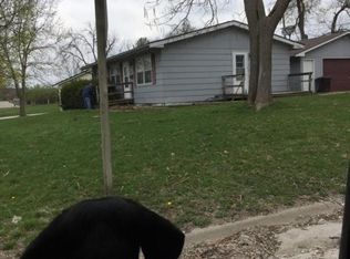 1521 Osceola Ave, Chariton, IA 50049