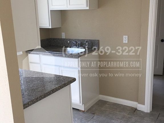 4th image of 136 W 118th Pl #69272DF20