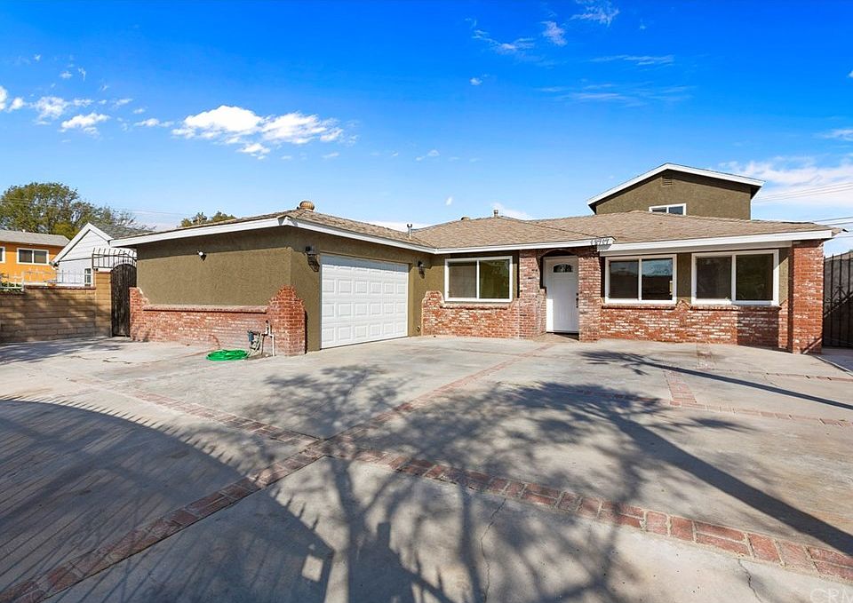 1st image of 13717 Las Vecinas Dr