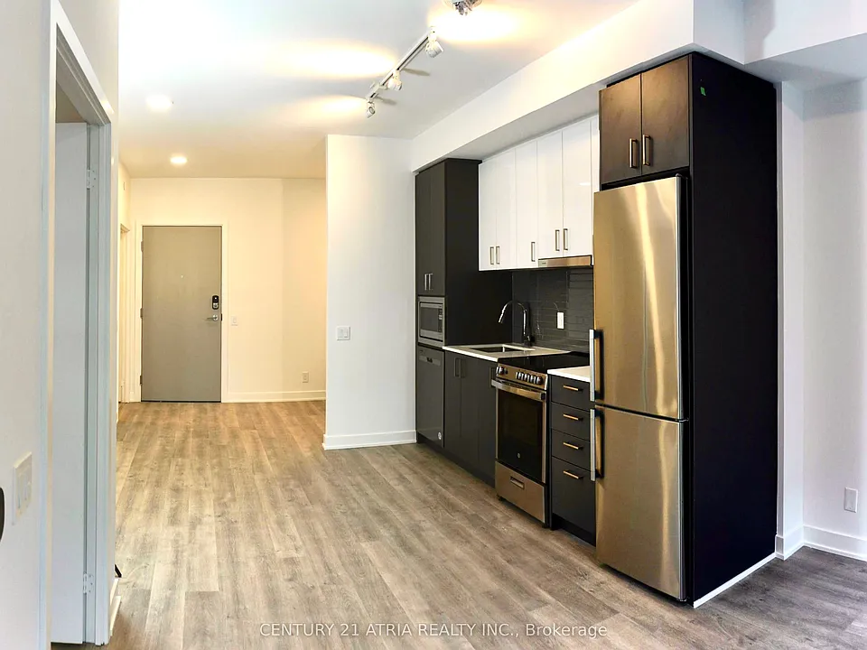 30 Upper Mall Way #619A