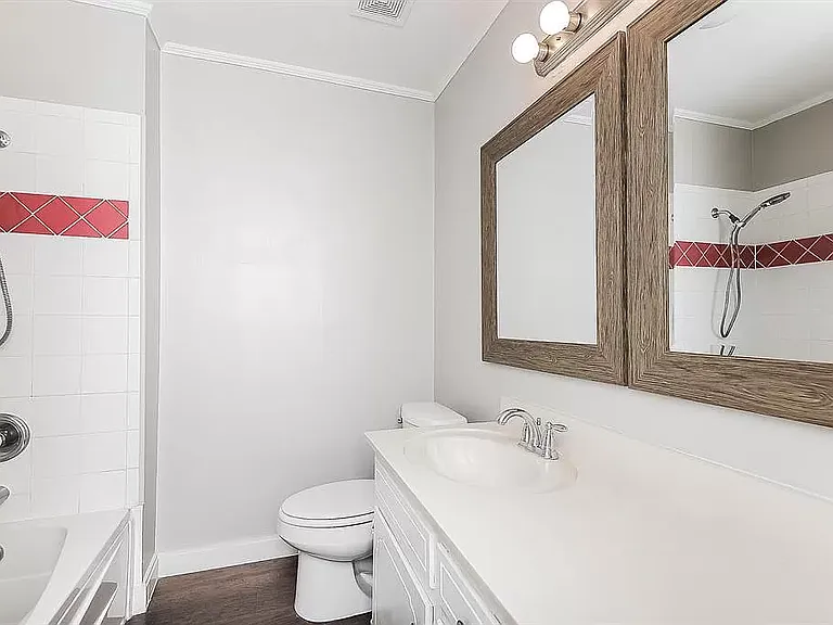440 E Taylor St — Photo 8