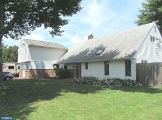 327 Snowball Dr, Levittown, PA 19056