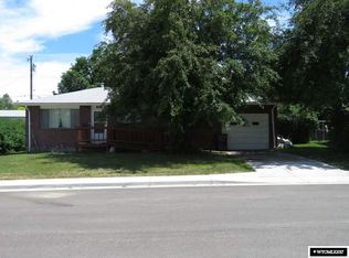1045 Cliff St, Lander, WY 82520