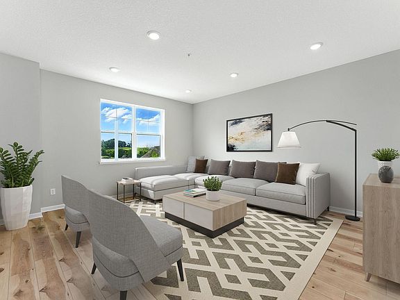 2nd image of 10377 Birchwood Cir