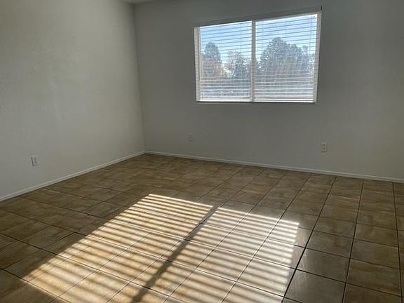 3rd image of 1316 E California Ave Unit C