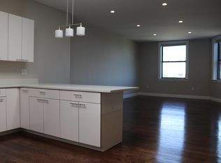 47 Bay State Rd APT 5D, Boston, MA 02215