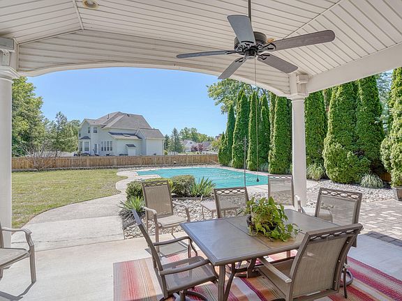 5th image of 66 Homestead Dr