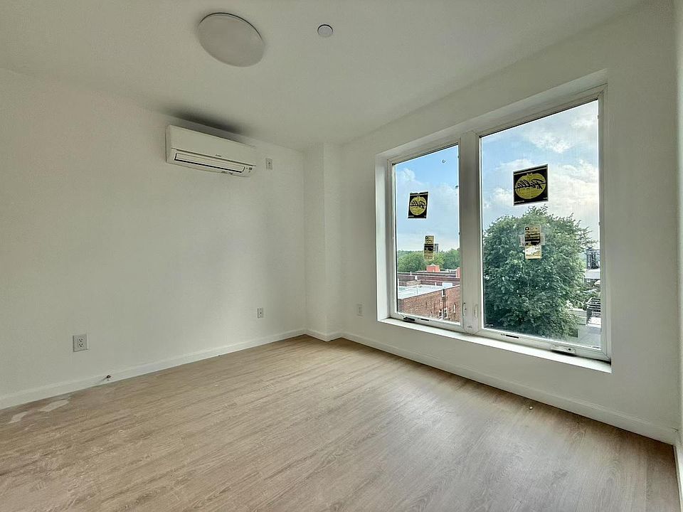 1st image of 13450 Blossom Ave #5F