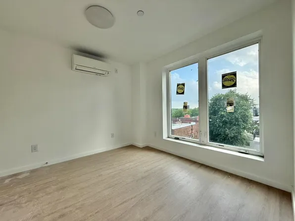 13450 Blossom Ave #5F, Flushing, NY 11355