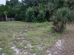 E Bates Ave, Eustis, FL 32726