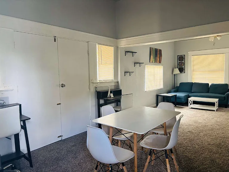 108 N Murry St — Photo 11