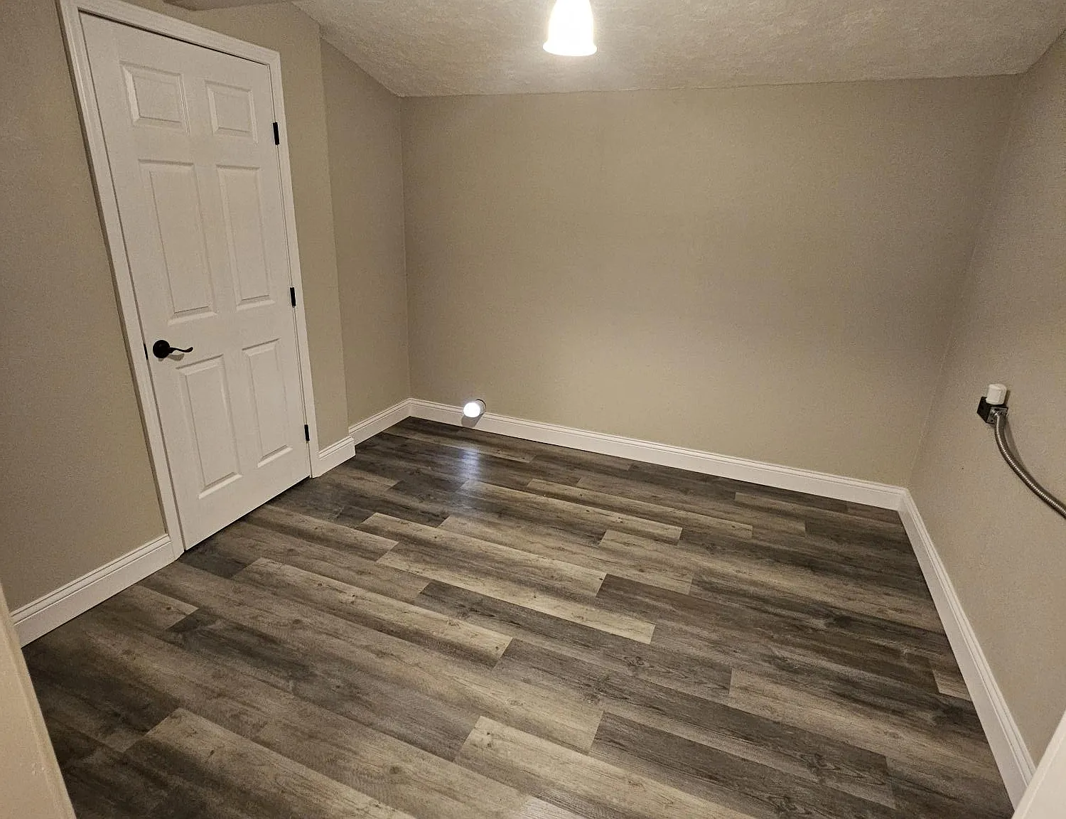 5 bed, 1274 sqft, $1,800 — Photo 3
