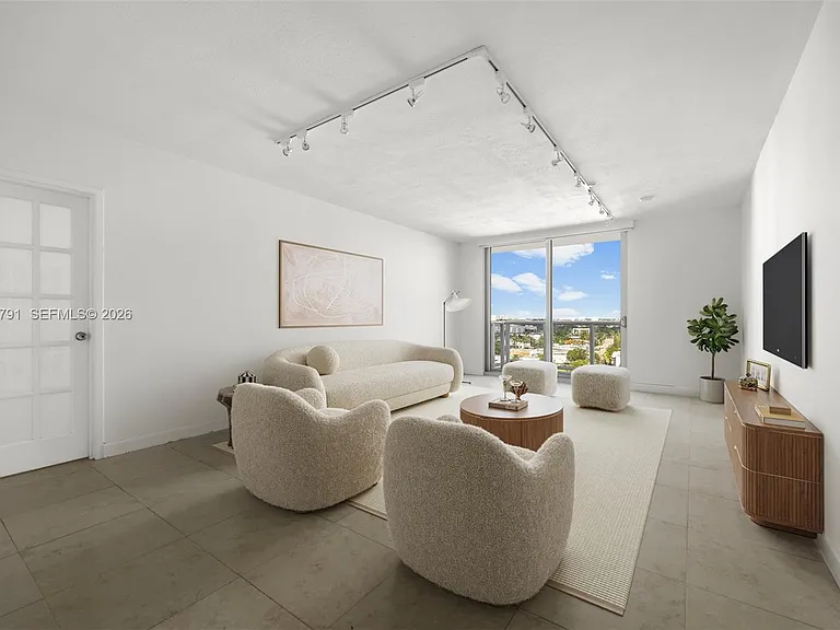 900 Bay Dr #1005 — Photo 6