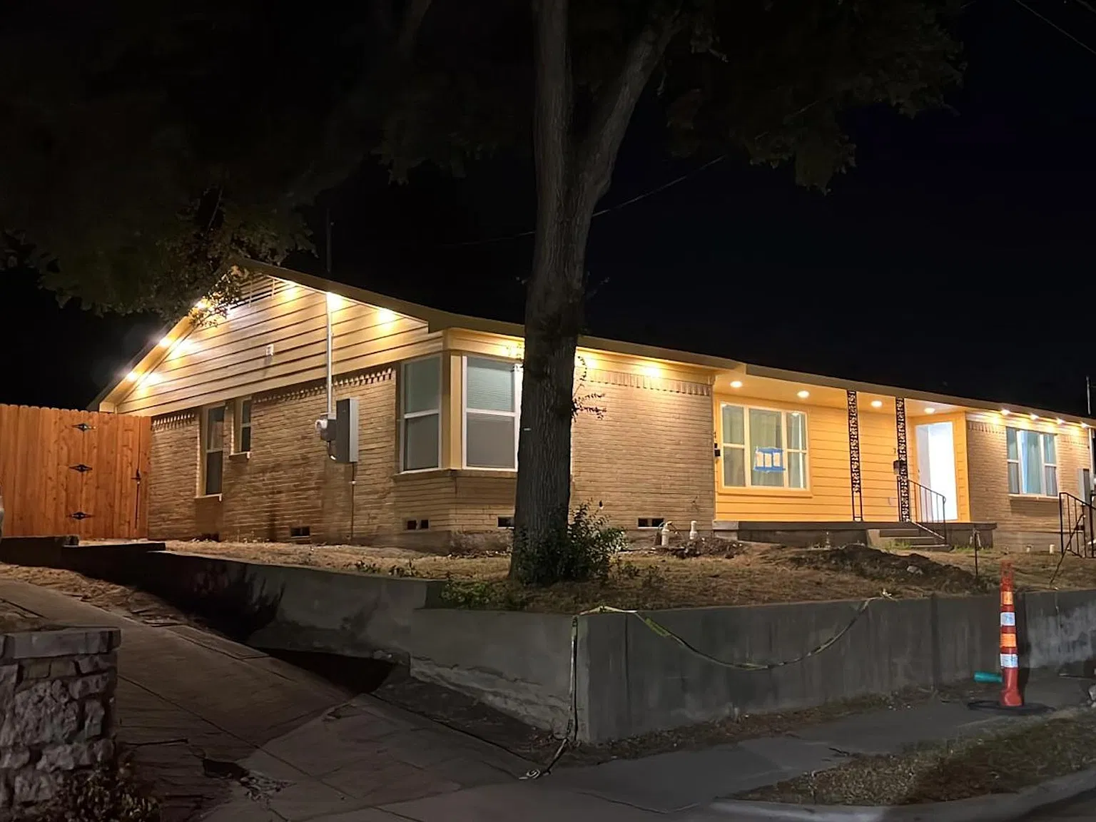 704 Blaylock Dr — Photo 3