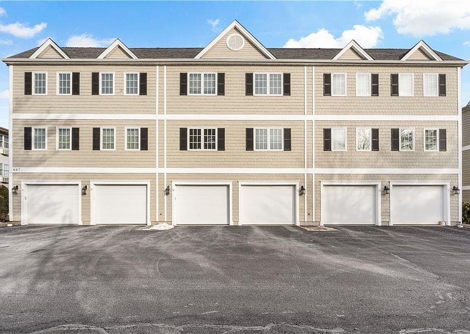 1st image of 667 Metacom Ave Unit 14