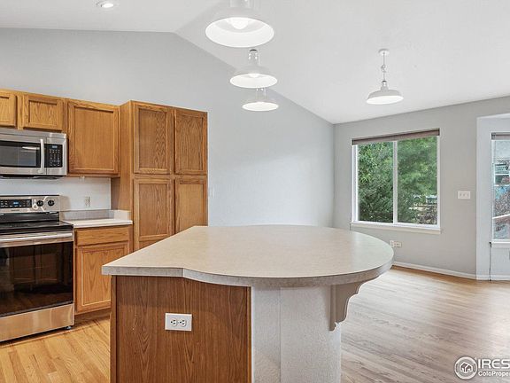 3rd image of 1726 Gordon Dr