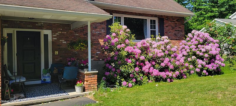 2nd image of 1277 Pembroke Court
