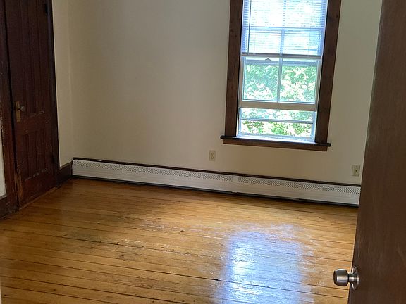 4th image of 90 Lasalle St Floor 2