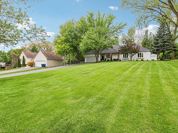 2nd image of 5N780 Kingswood Dr