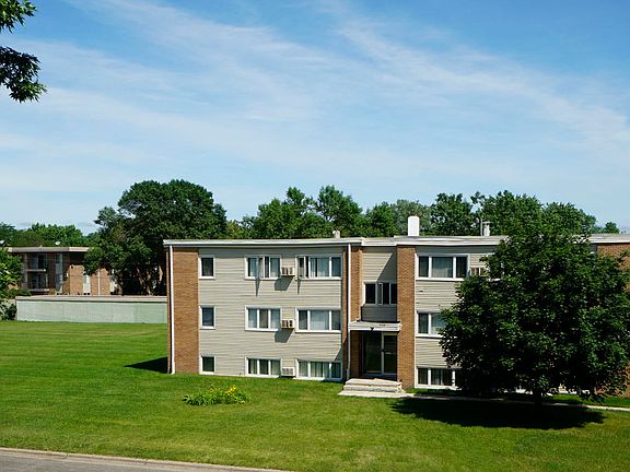 3rd image of 6017 Louisiana Ave N #7136-06