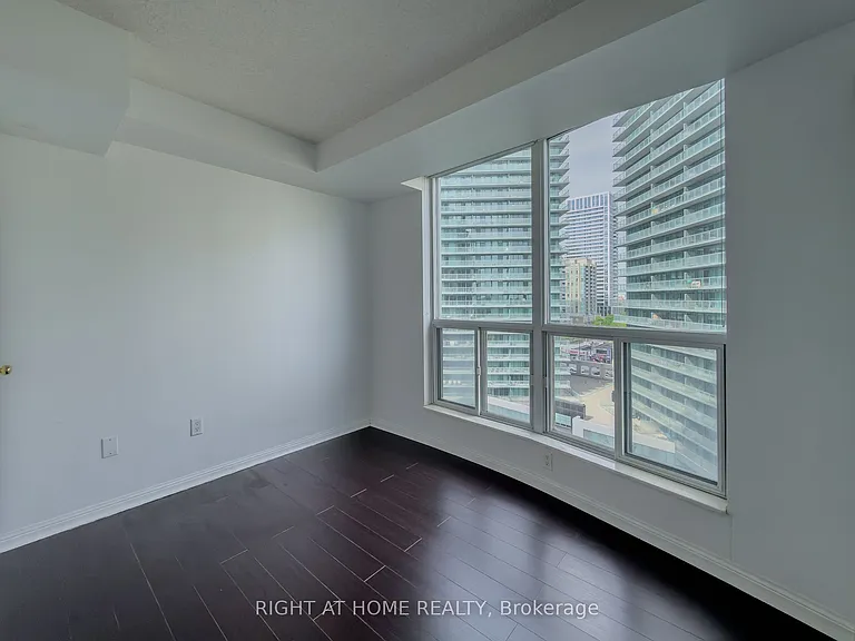 23 Lorraine Dr #1101 — Photo 18