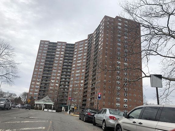 3rd image of 5700 Arlington Ave APT 7F