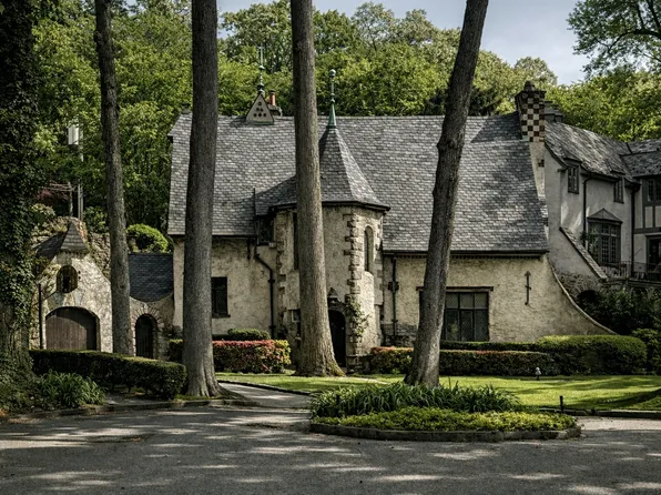 4538 Greystone Avenue image 1 of 16