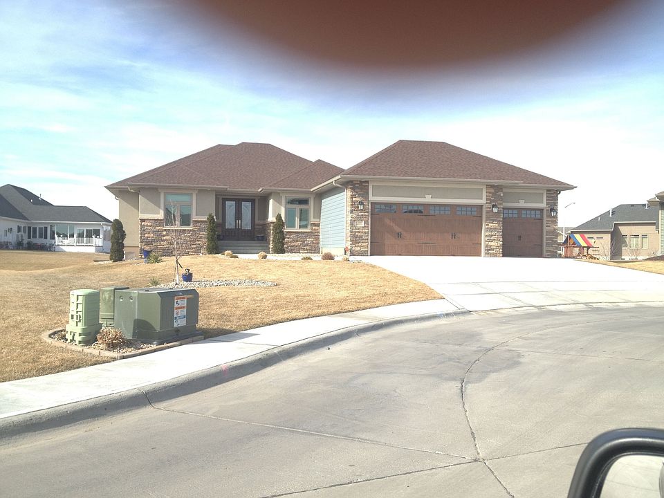 1st image of 3835 Meadowlark Cir