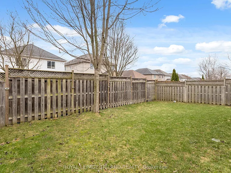 860 Kettleridge St — Photo 36