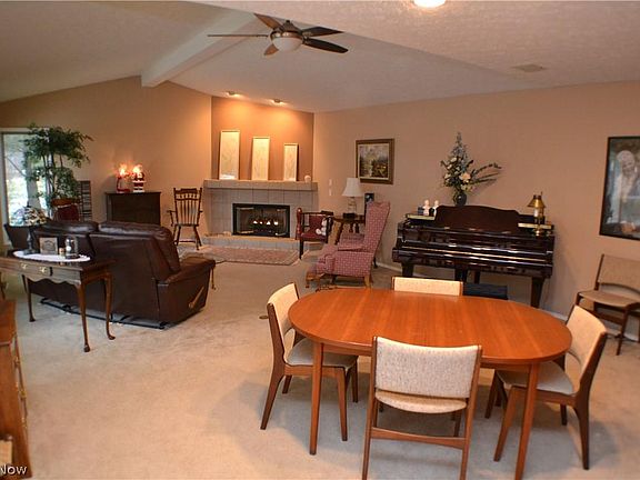 5th image of 32690 Deerspring Ct