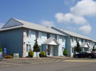 1266 W Locust St, Stayton, OR 97383