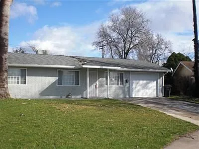 6819 Treelark Way photo 1