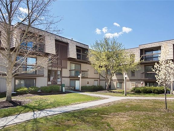 3rd image of 9520 Cove Dr Unit C14