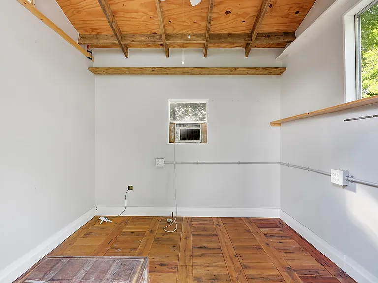 116 Janet St — Photo 19