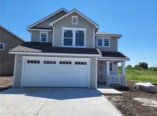 1740 Elderberry Ln, Ottawa, KS 66067