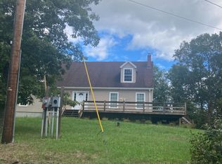 17 Phillips Rd, Saugerties, NY 12477