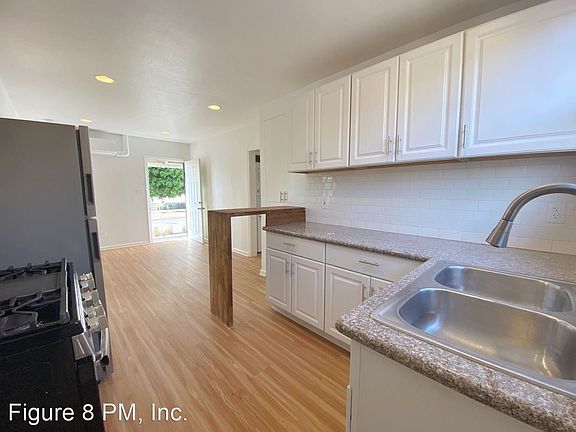 5th image of 3420 1/2 Cimarron St
