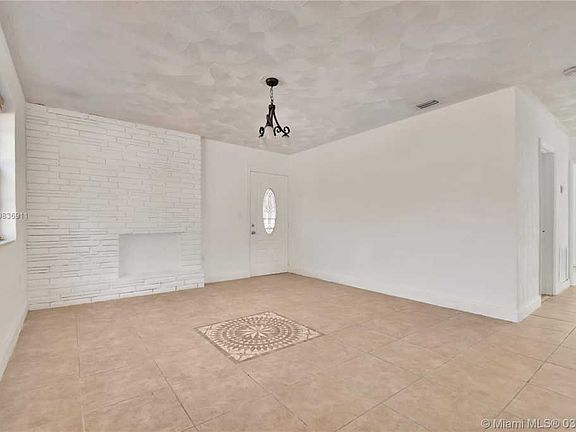 3rd image of 1630 NW 122nd St