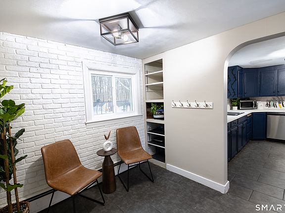 4th image of 69 Sunset Hill Road