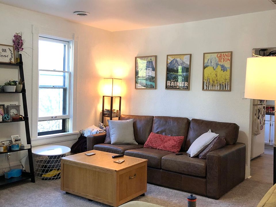 1st image of 2714 Polk St NE #2