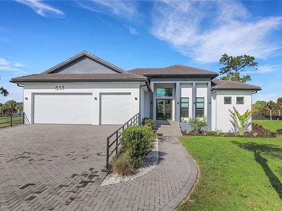 4th image of 653 23rd ST SW