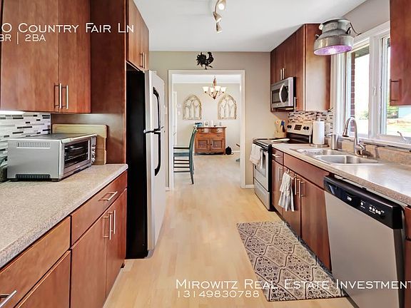 5th image of 30 Country Fair Ln