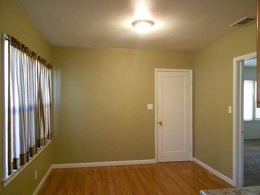 4th image of 3813 Arden Dr S