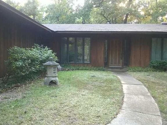 2nd image of 4320 Circle Square Dr