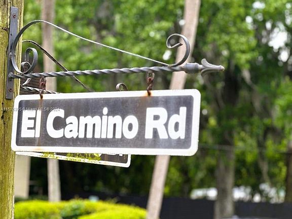 4th image of 1748 El Camino Rd APT 6