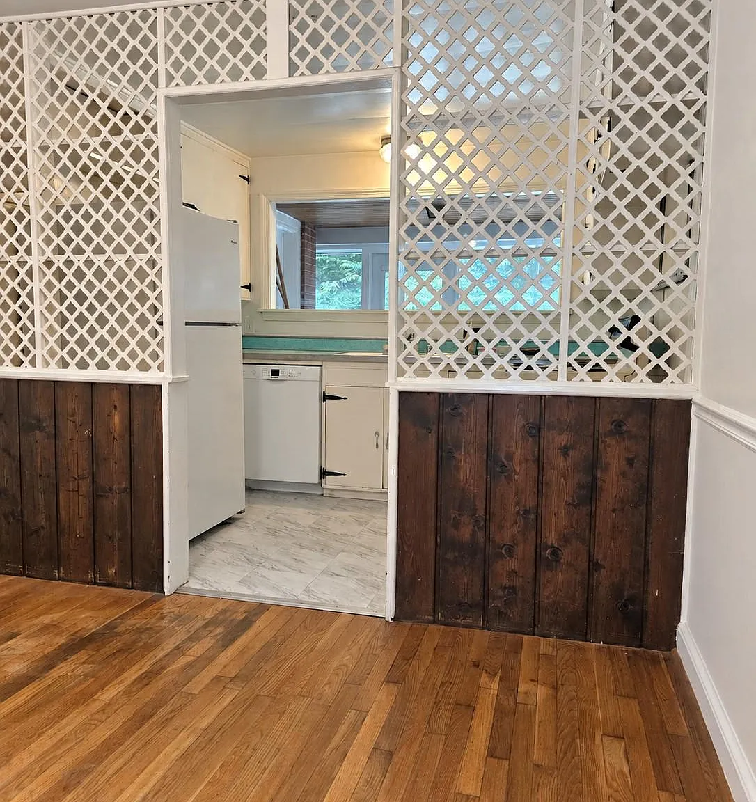 3 bed, 1.0 bath, 972 sqft, $2,900 — Photo 4