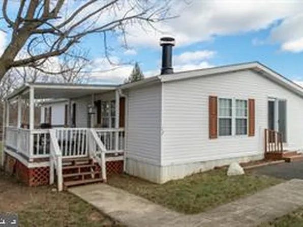 12 Terrie Ln, East Earl, PA 17519