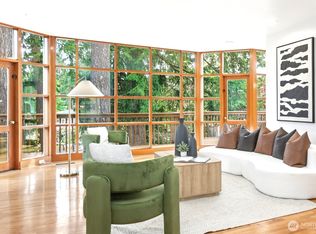7020 137th Avenue NE, Redmond, WA 98052